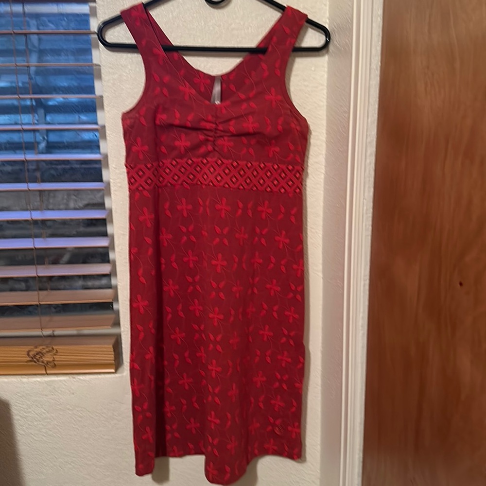 Women’s dress